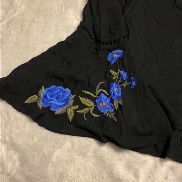 American Eagle Top - Picture 5 of 8